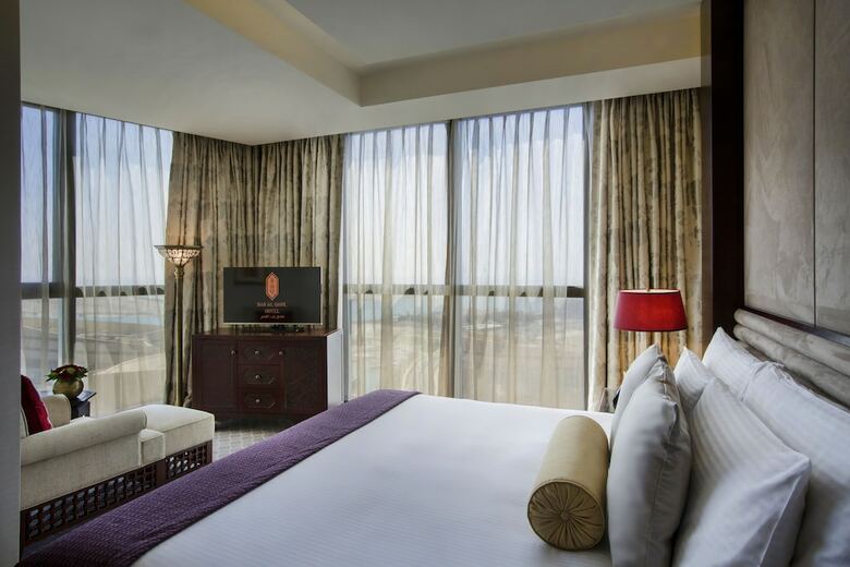 Bab Al Qasr Hotel
