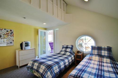 Doll House-b