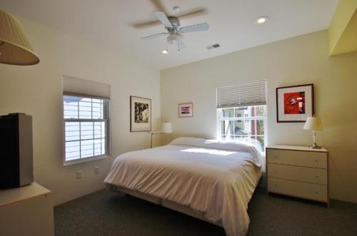 Doll House-b