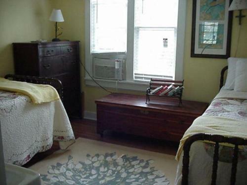 Center 15 House