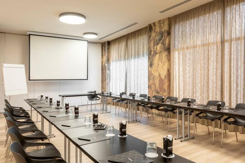 Hotel Acta Pir�mides