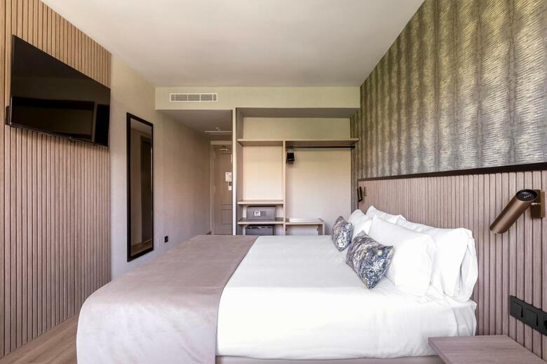 Hotel Acta Pir�mides