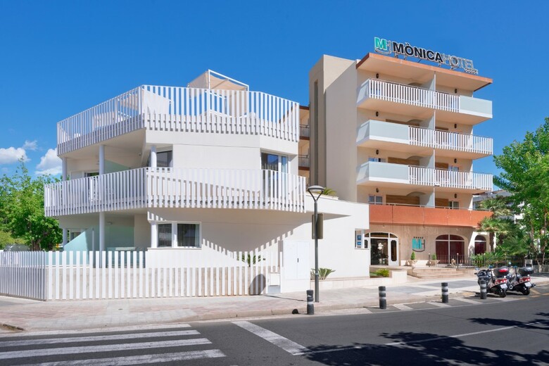 Hotel Monica