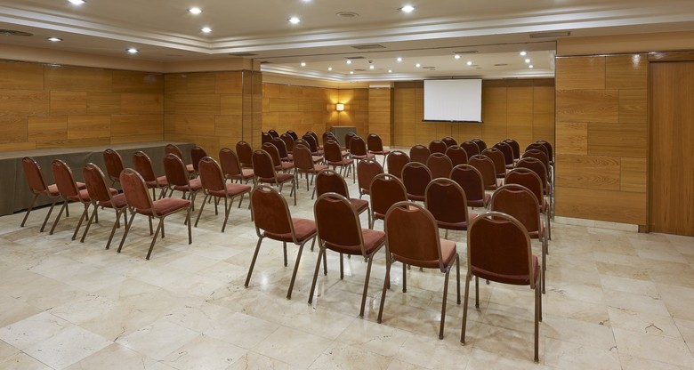 Hotel NH Sport