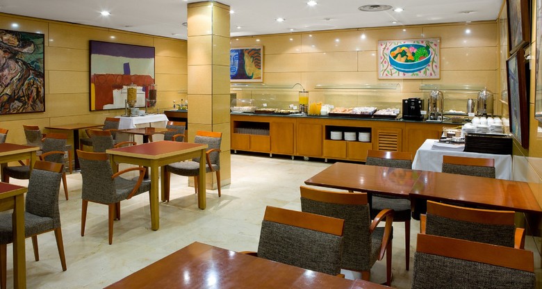 Hotel NH Sport