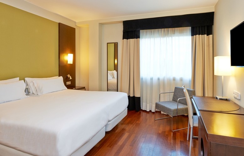 Hotel NH Sport
