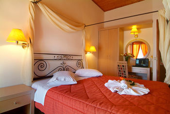 Acropole Delphi Hotel