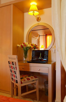 Acropole Delphi Hotel