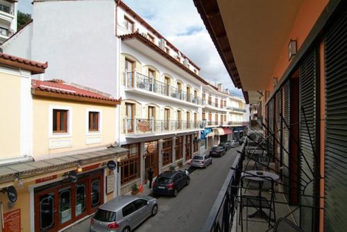 Hotel Varonos
