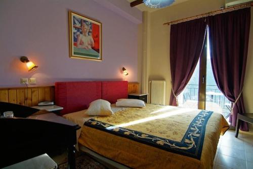 Hotel Varonos