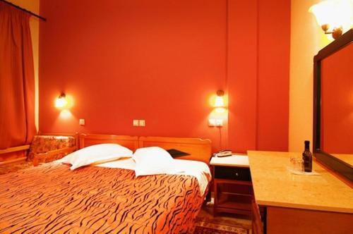 Hotel Varonos