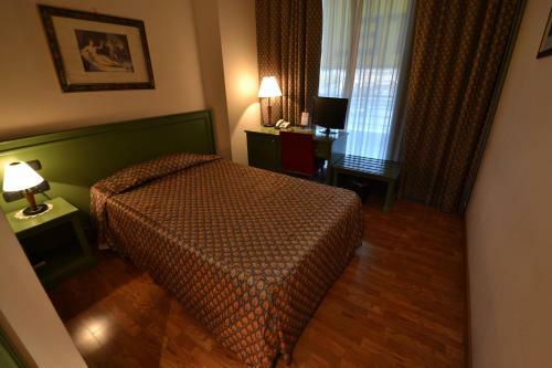 Sun Hotel