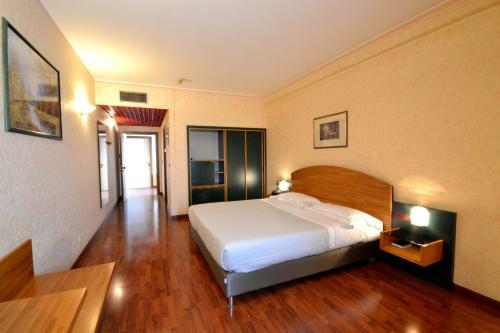 Sun Hotel