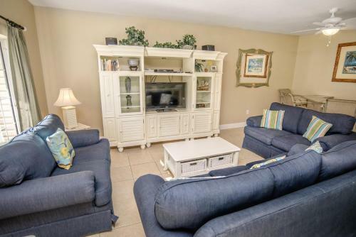 Coconut Grove 204 Villa