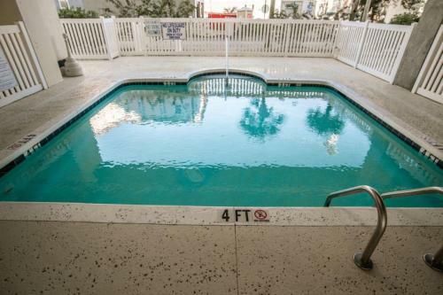 Coconut Grove 204 Villa
