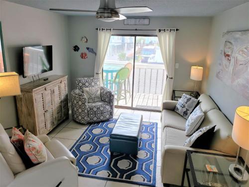 Lani Kai 109 Apartment