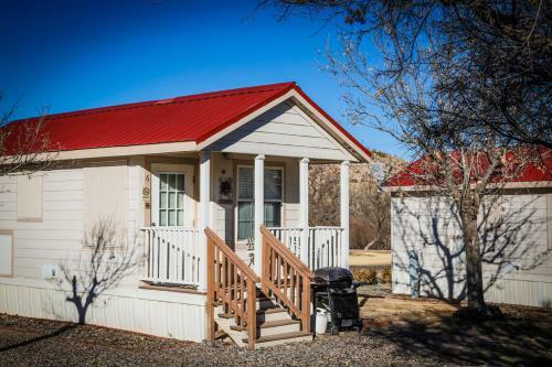 Verde Valley One-bedroom Park Model Cabin 13