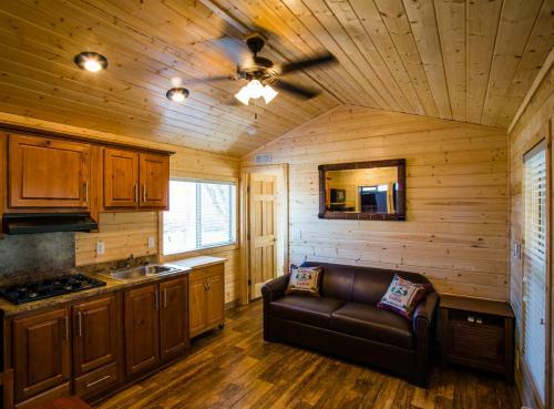 Verde Valley Canyon View Cottage 6