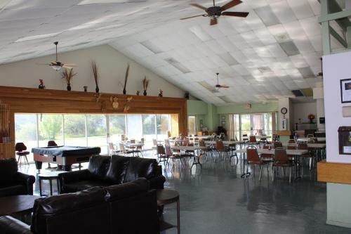 Verde Valley Studio Park Model Cabin 16