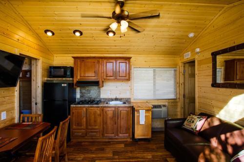 Verde Valley Deck Cottage 8