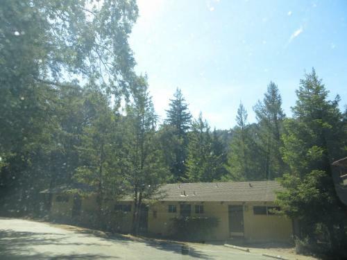Big Sur Lodge