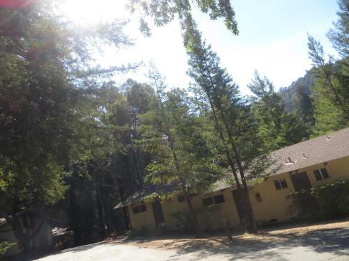 Big Sur Lodge