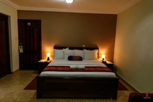 Hotel Mahogany Lodge