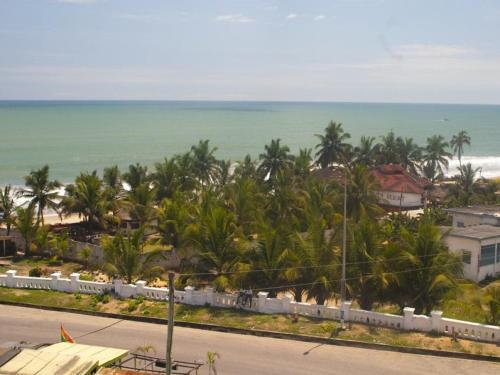 Hotel Oasis Beach Resort