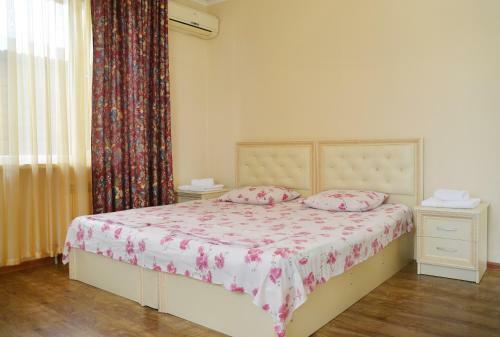Sunset Hill Hotel