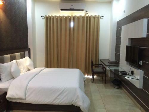 Hotel The Galaxy Resort Bahadurgarh
