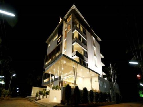 Hotel Shivas Gateway