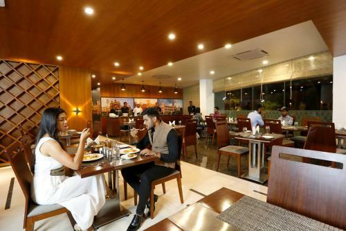 Hotel Shivas Gateway
