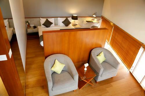 Hotel Shivas Gateway