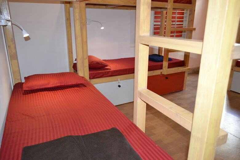 Albergue Bombay Backpackers
