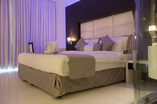 The E Hotel At Eskay Resorts