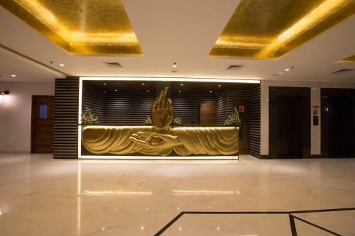 The E Hotel At Eskay Resorts