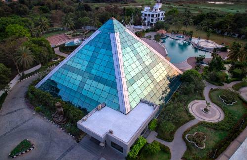 The E Hotel At Eskay Resorts