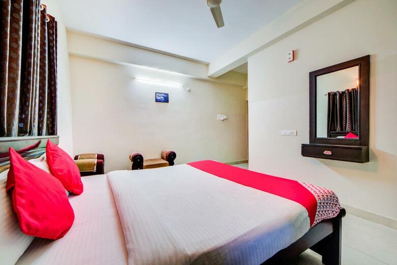 Hostal Oyo 6749 The Royal Nest