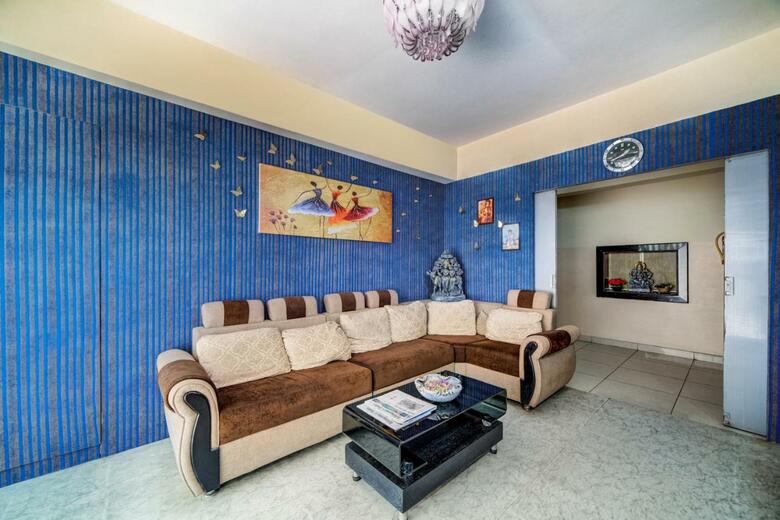 Hostal Oyo 6749 The Royal Nest