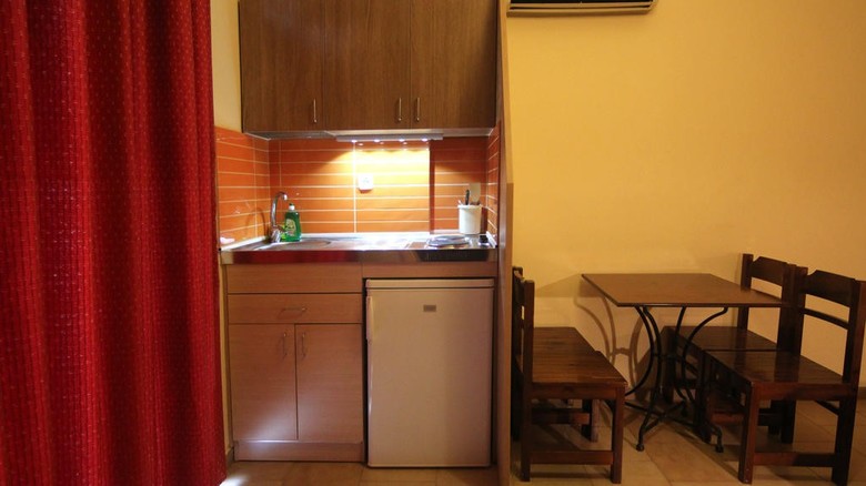 Philoxenia Hotel & Studios