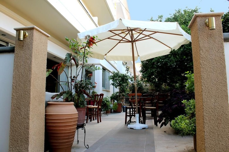 Philoxenia Hotel & Studios