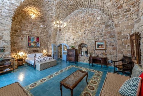 Bed & Breakfast Arabesque: An Arts And Residency Center In Old Acre