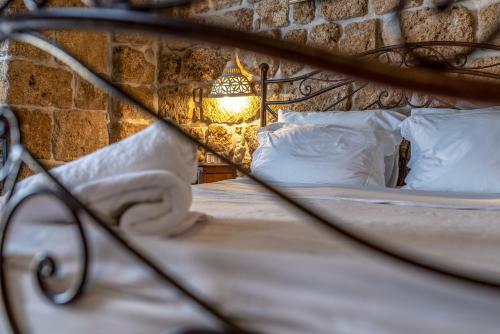 Bed & Breakfast Arabesque: An Arts And Residency Center In Old Acre