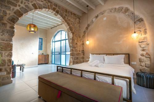 Bed & Breakfast Arabesque: An Arts And Residency Center In Old Acre