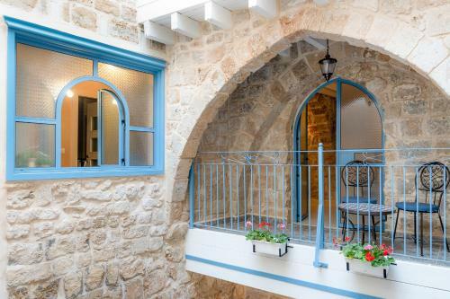 Bed & Breakfast Arabesque: An Arts And Residency Center In Old Acre