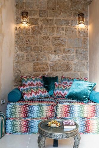 Bed & Breakfast Arabesque: An Arts And Residency Center In Old Acre