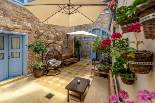 Bed & Breakfast Arabesque: An Arts And Residency Center In Old Acre