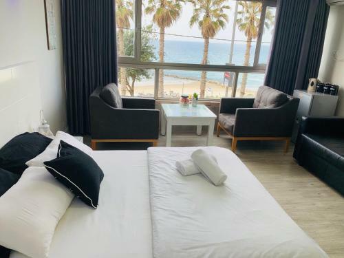 Hotel Spat Beach