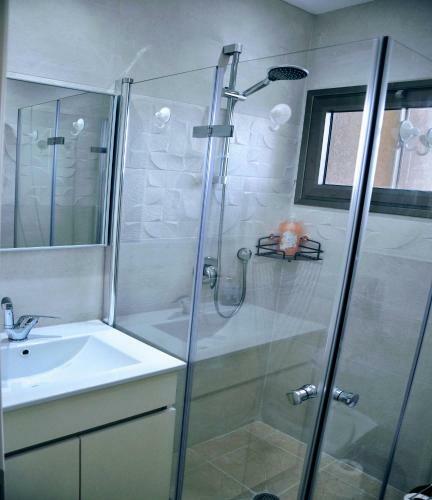 Apartamento Two Bedroom By The Sea On Genosar Str.