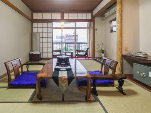 Riverside Hotel Shoei